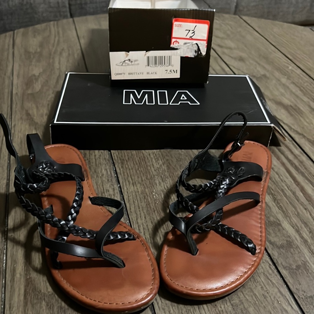 MIA black sandals